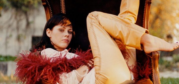 Fairuza Balk Biography: Age, Boyfriend, Net Worth, Movies & TV Shows, Height, Parents, Career