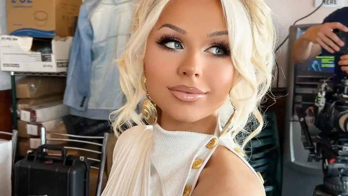 Farrah Moan Biography: TV Appearance, Awards, Love Life, Net Worth, Siblings, Height, Ethnicity, Age, Parents Farrah Moan Biography: TV Appearance, Awards, Love Life, Net Worth, Siblings, Height, Ethnicity, Age, Parents