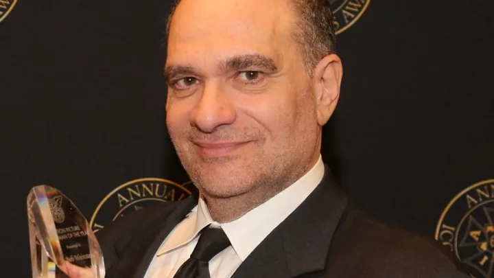 Bob Weinstein Biography: Age, Wife, Net Worth, Movies & Films, Height, Parents, Brother, Miramax