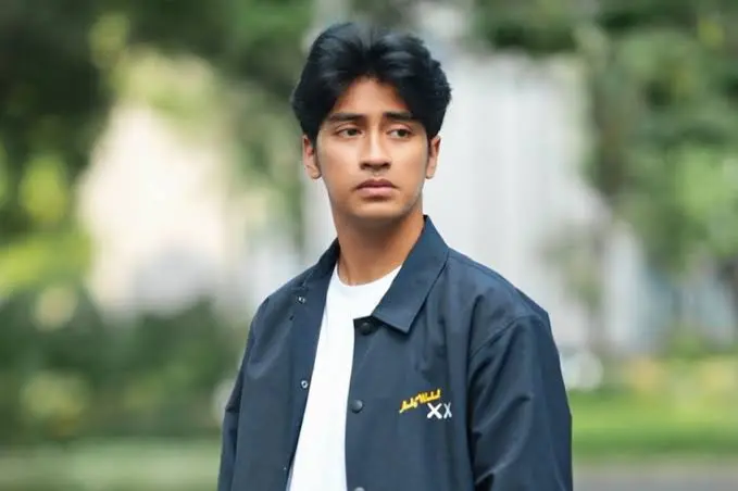 Abidzar Al-Ghifari Biography: Age, Movies, Parents, Net Worth, Height, Career, Songs, Girlfriend Abidzar Al-Ghifari Biography: Age, Movies, Parents, Net Worth, Height, Career, Songs, Girlfriend