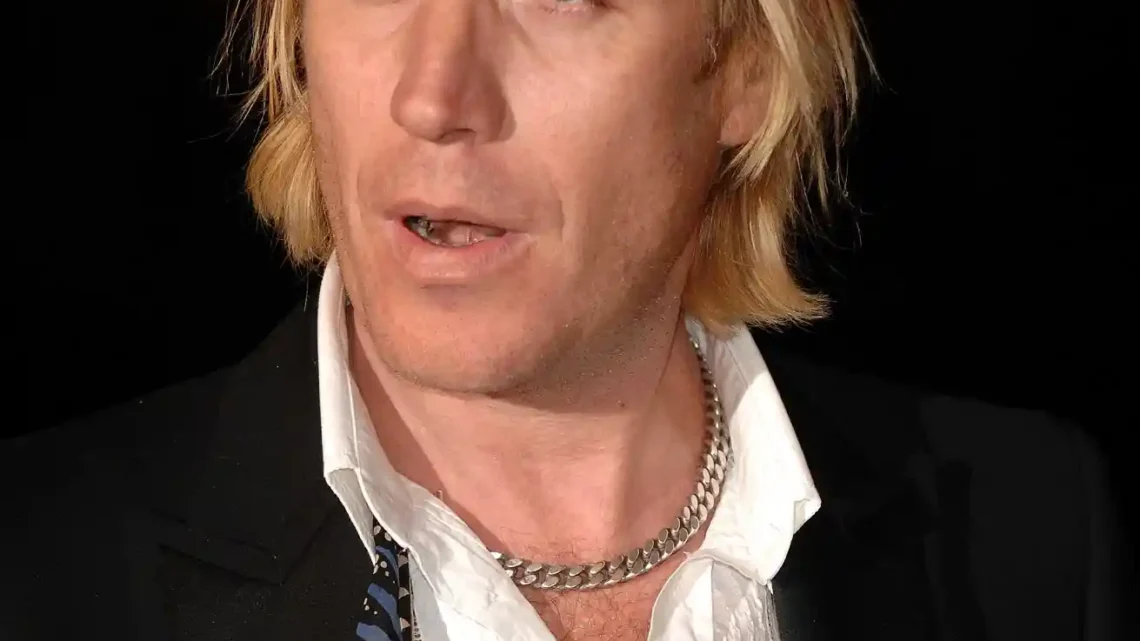 Rhys Ifans Biography: Age, Net Worth, Siblings, Parents, Movies, Awards, Girlfriend Rhys Ifans Biography: Age, Net Worth, Siblings, Parents, Movies, Awards, Girlfriend