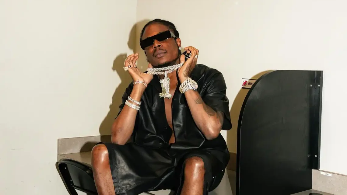 Masicka Biography: Girlfriend, Son, Net Worth, Siblings, Height, Ethnicity, Age, Parents, Awards, Music Masicka Biography: Girlfriend, Son, Net Worth, Siblings, Height, Ethnicity, Age, Parents, Awards, Music