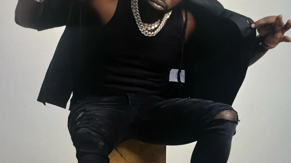 Mavado Biography: Age, Parents, Height, Ethnicity, Siblings, Net Worth, Playlist, Awards, Lyrics, Girlfriend, Music Mavado Biography: Age, Parents, Height, Ethnicity, Siblings, Net Worth, Playlist, Awards, Lyrics, Girlfriend, Music