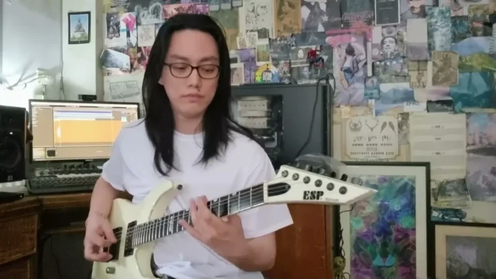 Erwin Armovit Biography: Height, Nationality, Age, Net Worth, Siblings, Parents, Songs, Girlfriend