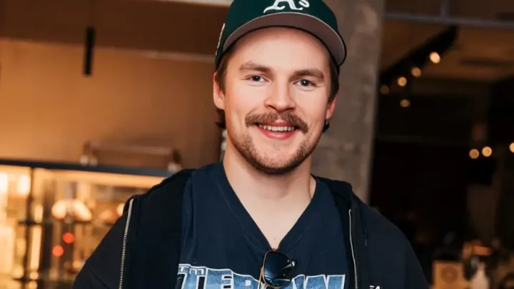 Olli Litmanen Biography: Spouse, Age, Net Worth, YouTube, Height, Nationality