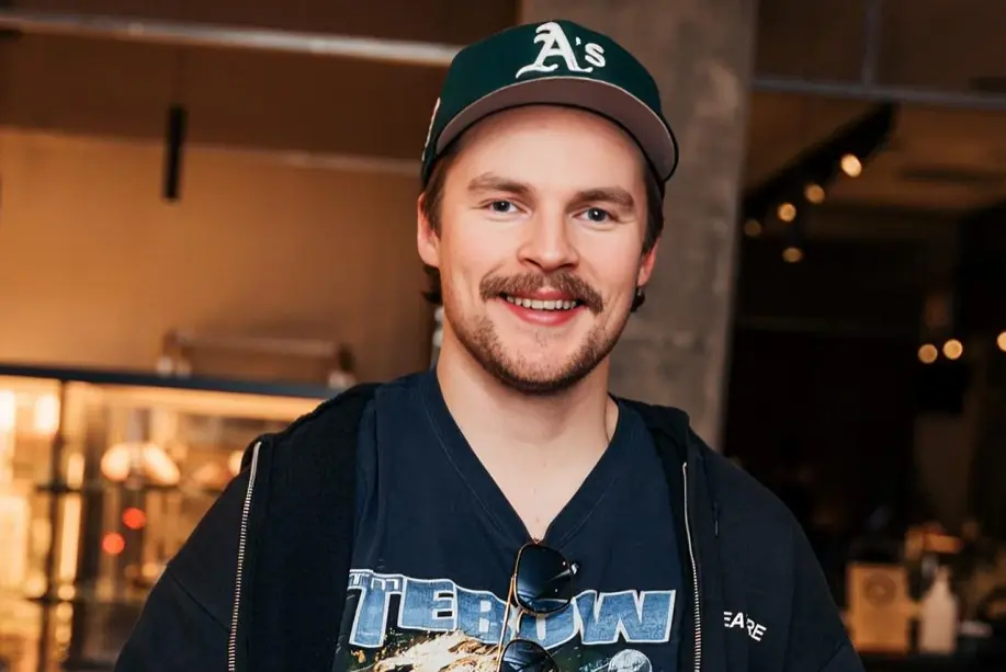 Olli Litmanen Biography: Spouse, Age, Net Worth, YouTube, Height, Nationality