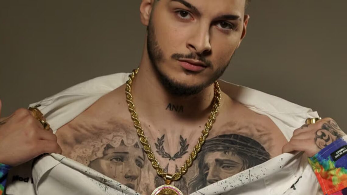 RVFV (singer) Biography: Age, Net Worth, Instagram, Boyfriend, Nationality, Awards, Songs