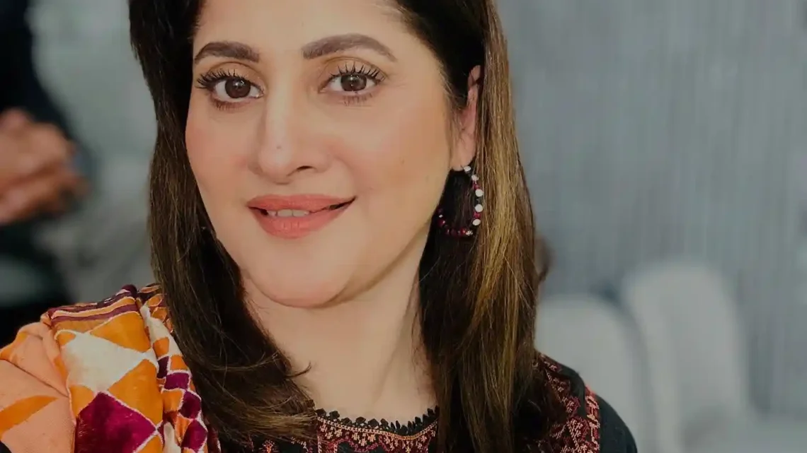 Sahiba (actress) Biography: Age, Net Worth, Siblings, Parents, Height, Ethnicity, Children, Husband, Films Sahiba (actress) Biography: Age, Net Worth, Siblings, Parents, Height, Ethnicity, Children, Husband, Films