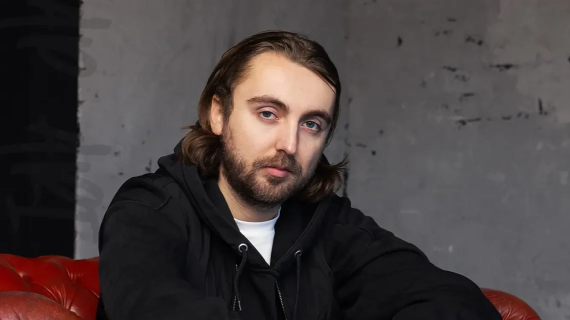 Ares (Rapper) Biography: Somgs, Age, Net Worth, Parents, Siblings, TikTok, Instagram, Height Ares (Rapper) Biography: Somgs, Age, Net Worth, Parents, Siblings, TikTok, Instagram, Height