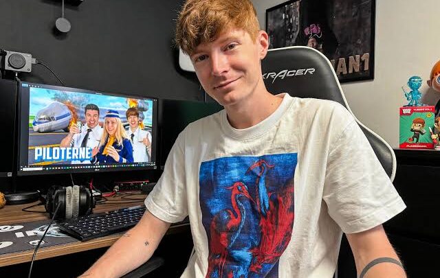 Simon Langhoff Biography: Child, Girlfriend, Age, Net Worth, Sister, Parents, Height, Ethnicity, YouTube