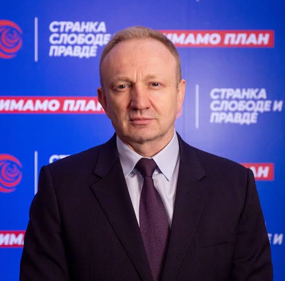 Dragan Đilas Biography: Kids, Awards, Wife, Political Party, Height, Ethnicity, Age, Net Worth, Siblings, Parents