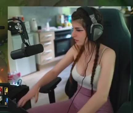LittleRagerGirl Biography: Age, Boyfriend, Twitch, Net Worth, Height, Parents