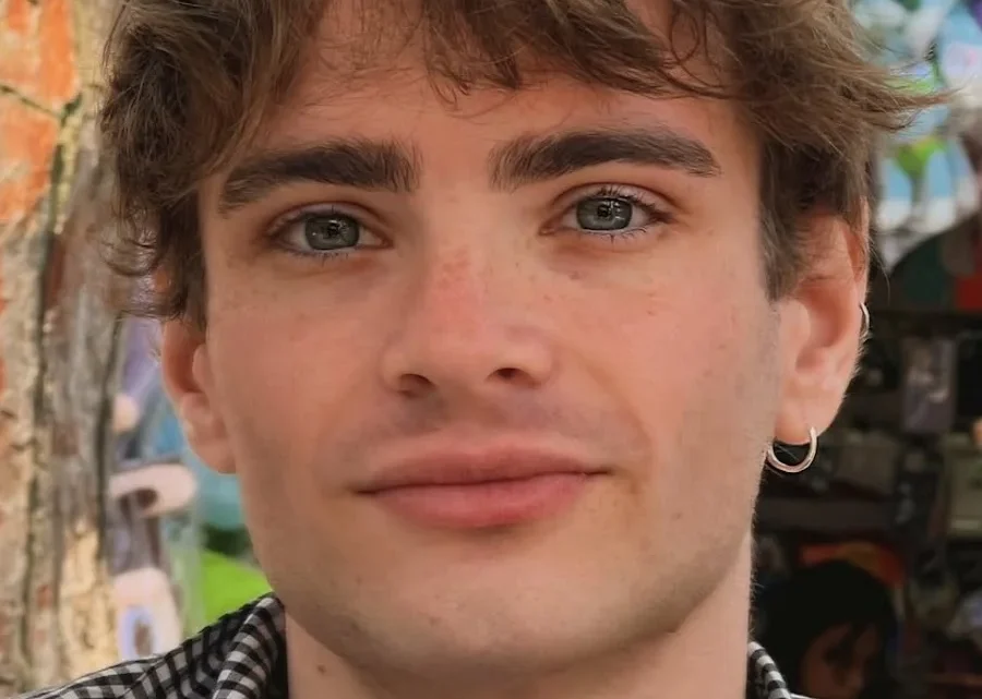 Tomás Ross Biography: Age, Net Worth, Height, Parents, Movies & TV Shows, YouTube