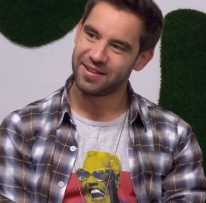 Agustín Sierra Biography: Age, Girlfriend, Net Worth, Movies & TV Shows, Height, Career