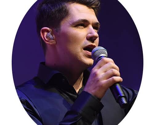 Damian McGinty Biography: Wife, Age, Net Worth, Height, Songs, Movies & TV Shows