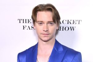 Calum Worthy