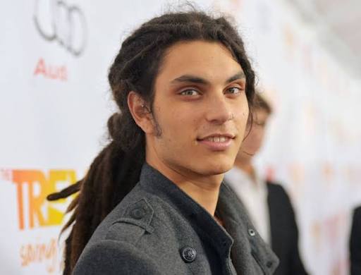 Samuel Larsen Biography: Age, Height, Net Worth, Parents, Movies & TV Shows, Girlfriend