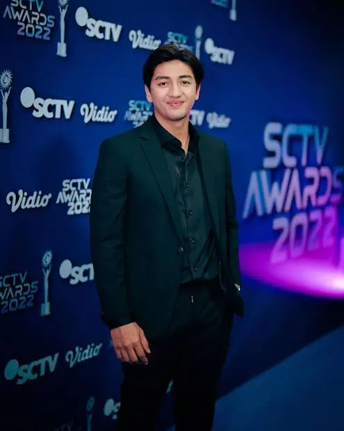 Harris Illano Vriza Biography: Age, Wife, Height, Net Worth, Parents, Movies, TV Shows, Career Harris Illano Vriza Biography: Age, Wife, Height, Net Worth, Parents, Movies, TV Shows, Career
