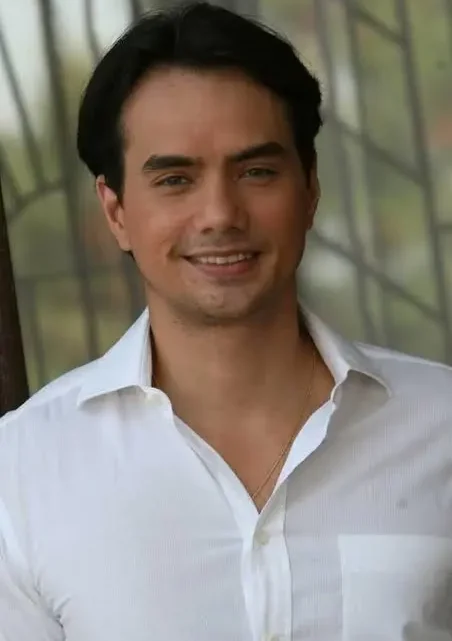TJ Trinidad Biography: Wife, Age, Movies, Net Worth, Height, Parents, TV Shows, Partner TJ Trinidad Biography: Wife, Age, Movies, Net Worth, Height, Parents, TV Shows, Partner