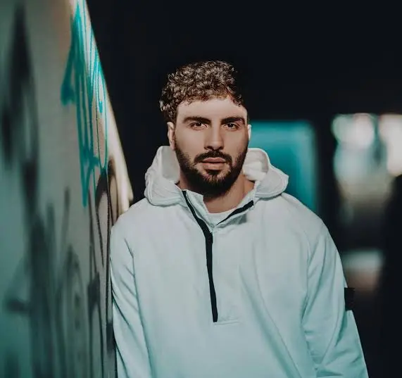 Ledri Vula Biography: Age, Wife, Net Worth, Songs, Albums, Parents, Height, Career