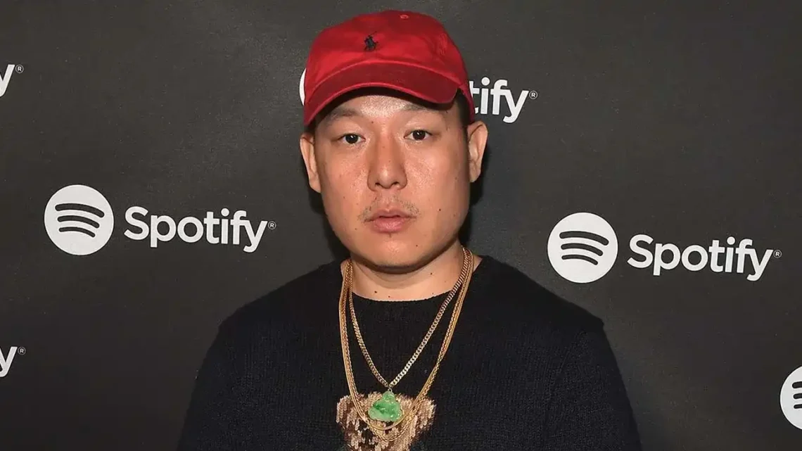 Eddie Huang Biography: Age, Spouse, Family, Wiki, Parents, Nationality, Books, Net Worth Eddie Huang Biography: Age, Spouse, Family, Wiki, Parents, Nationality, Books, Net Worth