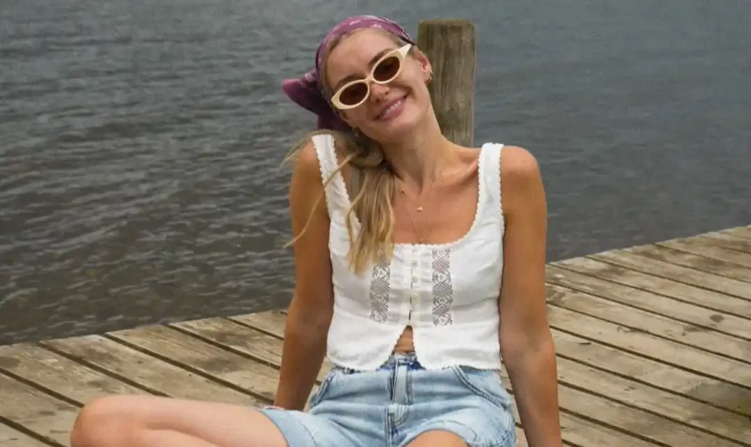 Hayley Buchanan Daines Biography: Kids, Husband, Ethnicity, Siblings, Net Worth, Age, Parents, Height, Collaborations Hayley Buchanan Daines Biography: Kids, Husband, Ethnicity, Siblings, Net Worth, Age, Parents, Height, Collaborations