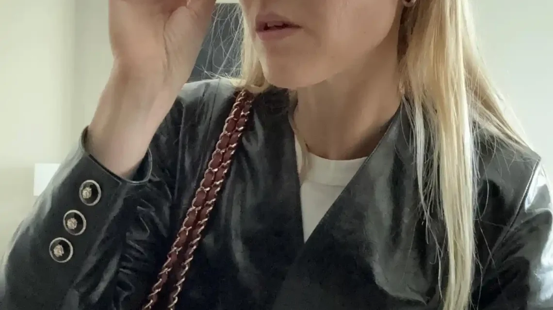 Linda Tol Biography: Child, Husband, Parents, Height, Ethnicity, Siblings, Net Worth, Age, Vlogs, Brands Linda Tol Biography: Child, Husband, Parents, Height, Ethnicity, Siblings, Net Worth, Age, Vlogs, Brands