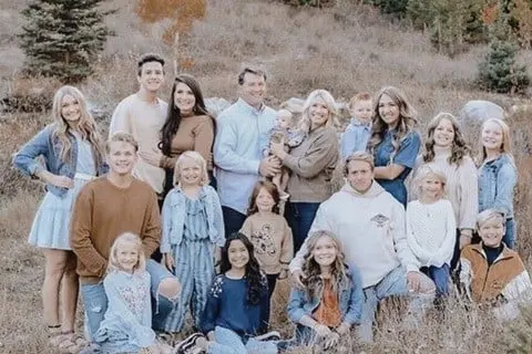 NEN FAM Biography: Members Name, Parents, YouTube, Ethnicity, Age, Net Worth, Nationality NEN FAM Biography: Members Name, Parents, YouTube, Ethnicity, Age, Net Worth, Nationality