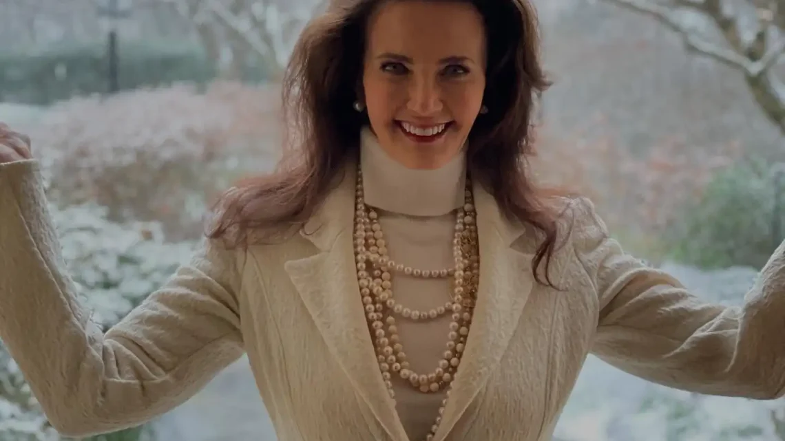 Lynda Carter Biography: Net Worth, Age, Height, Parents, Ethnicity, Siblings, Music, Movies, Wonder Woman, Husband, Children Lynda Carter Biography: Net Worth, Age, Height, Parents, Ethnicity, Siblings, Music, Movies, Wonder Woman, Husband, Children