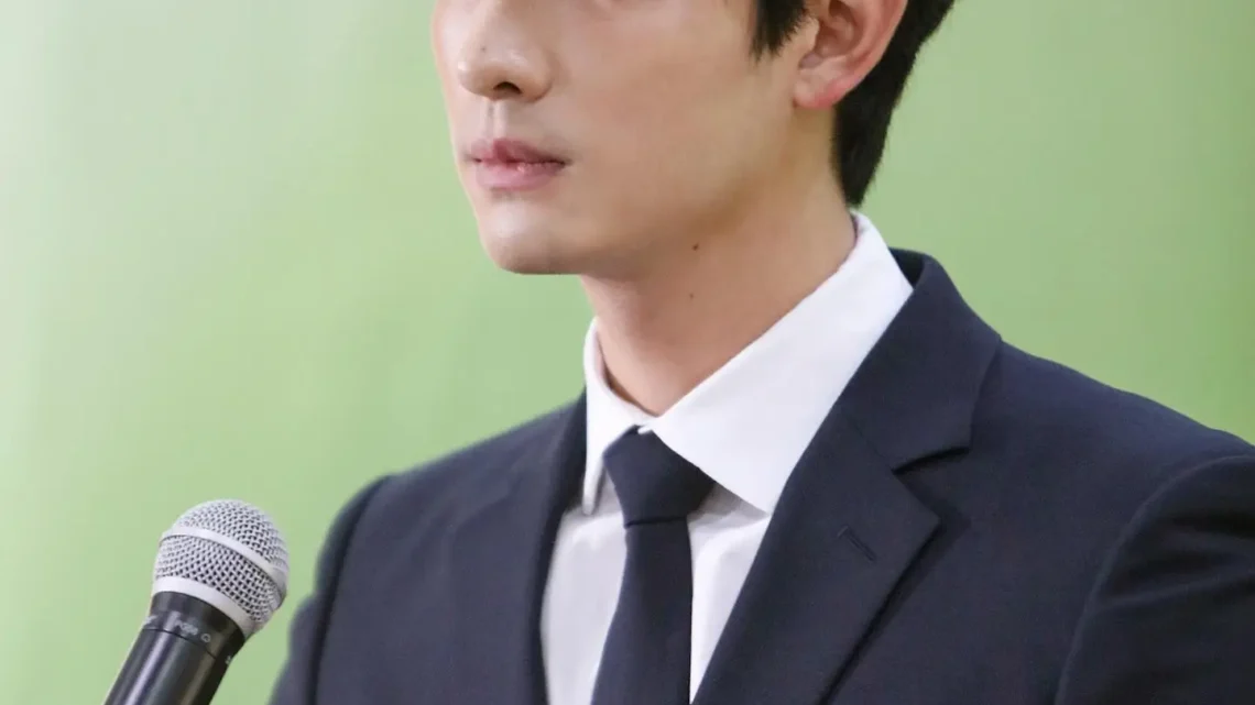 Yoon Park Biography: Net Worth, Age, Height, Parents, Ethnicity, Siblings, TV Series, Girlfriend, Films, Awards Yoon Park Biography: Net Worth, Age, Height, Parents, Ethnicity, Siblings, TV Series, Girlfriend, Films, Awards