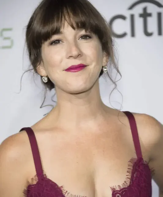 Martha MacIsaac Biography: Age, Net Worth, Height, Siblings, Parents, TV Series, Films, Husband, Children Martha MacIsaac Biography: Age, Net Worth, Height, Siblings, Parents, TV Series, Films, Husband, Children