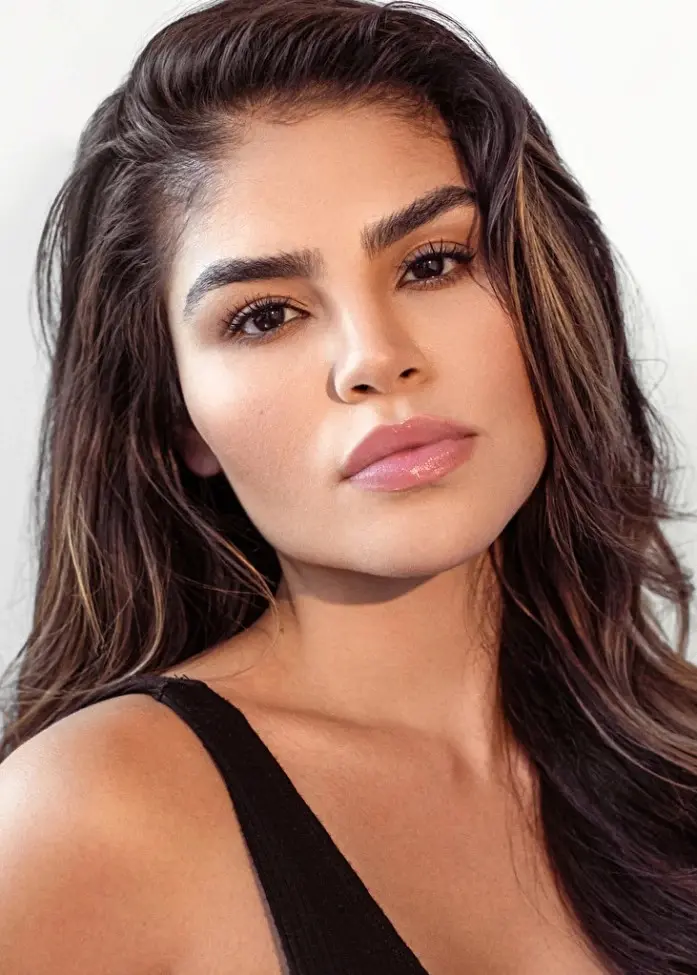 Fernanda Flores Photo