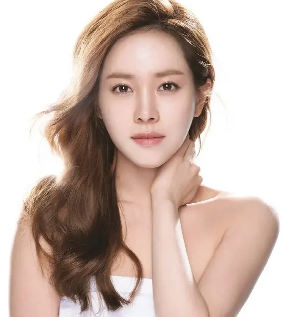 Han Ji-min Biography: Age, Boyfriend, Net Worth, Height, Movies, TV Shows, Career Han Ji-min Biography: Age, Boyfriend, Net Worth, Height, Movies, TV Shows, Career