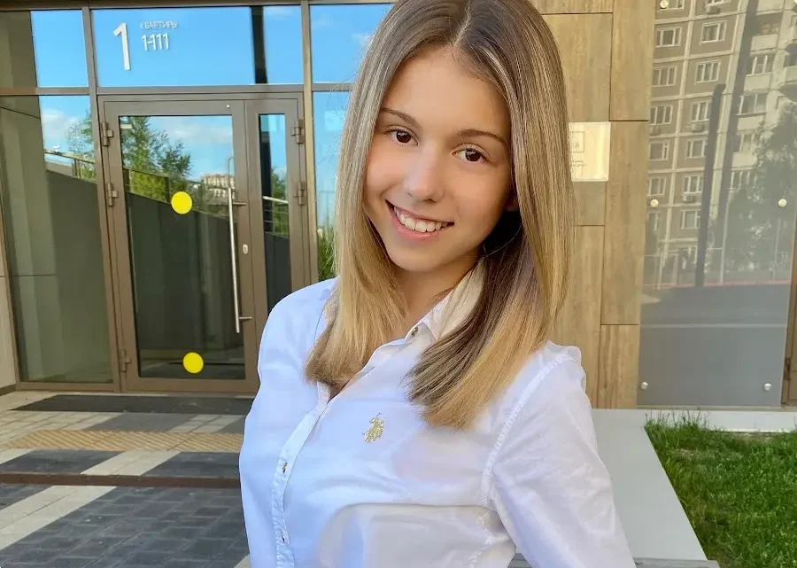 Mari Kruchkova Biography: Age, Net Worth, Gymnastics, YouTube, Family, Training Mari Kruchkova Biography: Age, Net Worth, Gymnastics, YouTube, Family, Training
