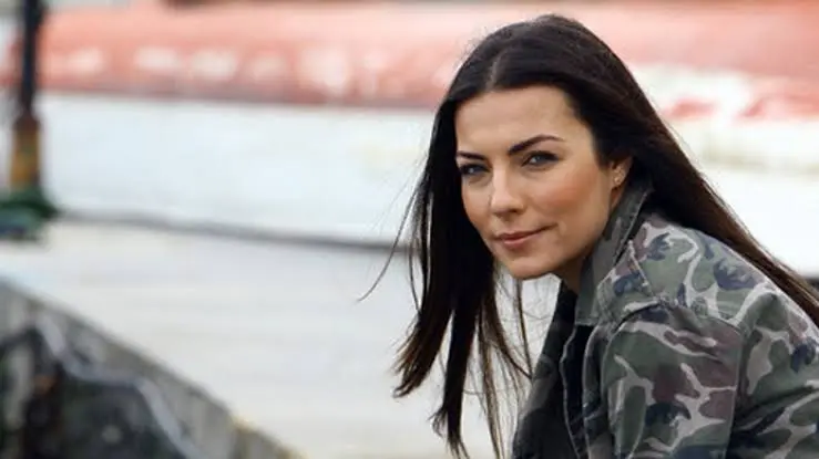 Burcu Kara Biography: Age, Husband, Children, Net Worth, Height, Movies, TV Shows Burcu Kara Biography: Age, Husband, Children, Net Worth, Height, Movies, TV Shows