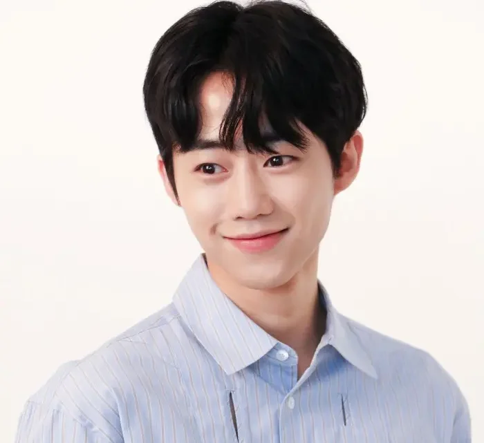 Ji-Bin Park Biography: Age, Net Worth, Movies, TV Shows, Career, Military Service Ji-Bin Park Biography: Age, Net Worth, Movies, TV Shows, Career, Military Service