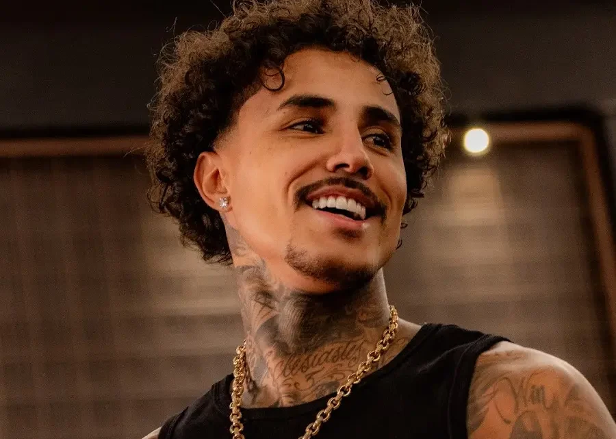 MC Livinho Biography: Age, Net Worth, Real Name, Parents, Height, Songs, Career MC Livinho Biography: Age, Net Worth, Real Name, Parents, Height, Songs, Career