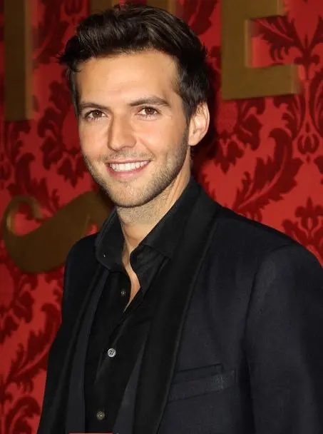 Guy Burnet Biography: Age, Wife, Net Worth, Height, Movies & TV Shows Guy Burnet Biography: Age, Wife, Net Worth, Height, Movies & TV Shows