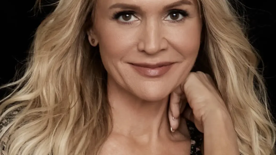 Barbara Alyn Woods Biography: Age, Boyfriend, Net Worth, Height, Daughters, Movies & TV Shows Barbara Alyn Woods Biography: Age, Boyfriend, Net Worth, Height, Daughters, Movies & TV Shows