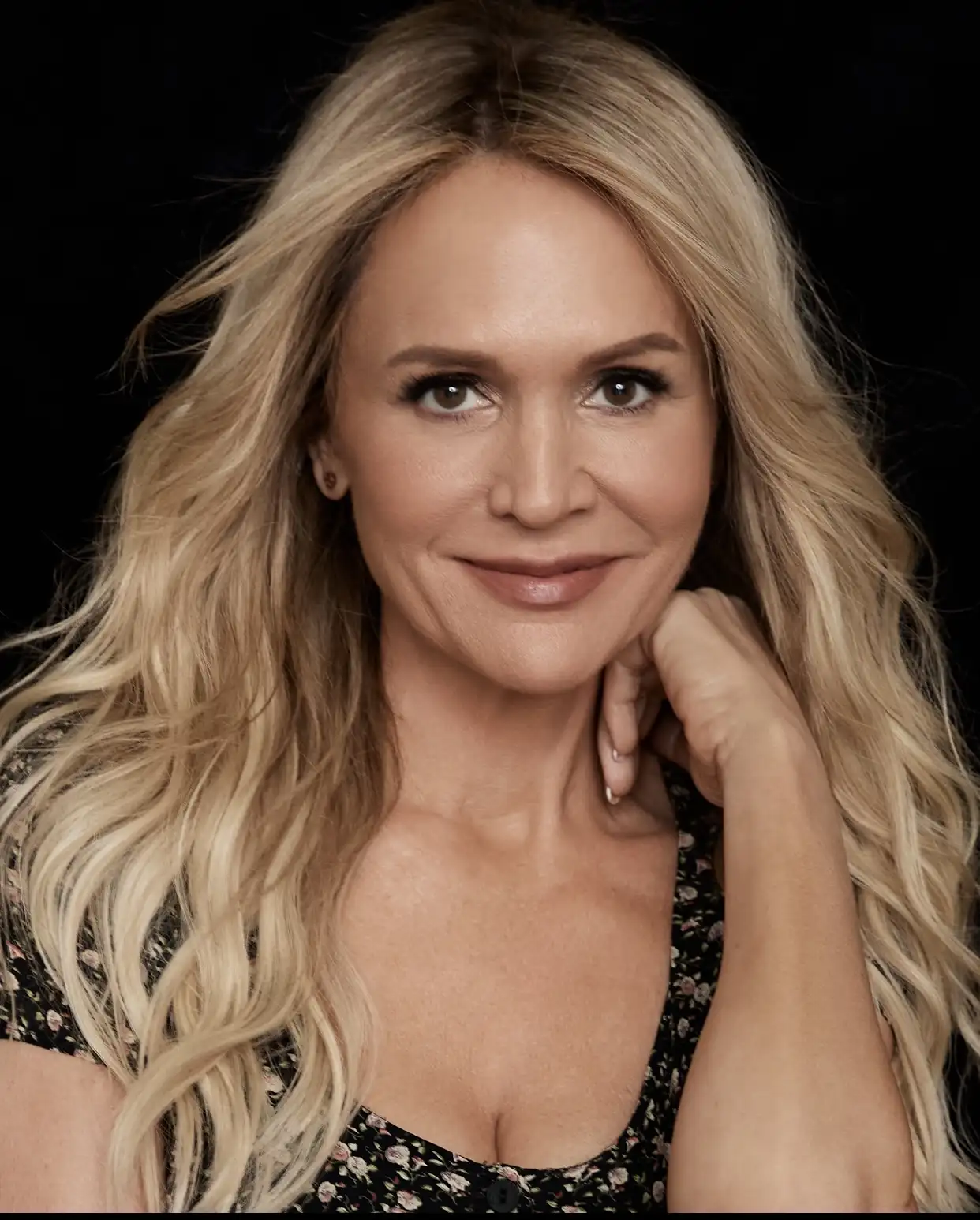 Barbara Alyn Woods Photo