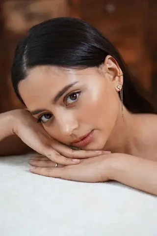 Talia Sutra Biography: Age, Husband, Net Worth, Height, Yoga, Children, School, Instagram Talia Sutra Biography: Age, Husband, Net Worth, Height, Yoga, Children, School, Instagram