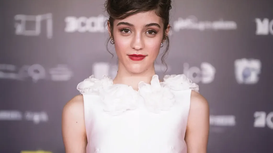 Zoe Bonafonte Biography: Age, Boyfriend, Movies & TV Shows, Net Worth, Height, Parents Zoe Bonafonte Biography: Age, Boyfriend, Movies & TV Shows, Net Worth, Height, Parents