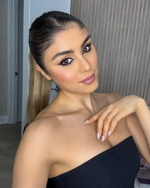 Pautips Biography: Age, Boyfriend, Net Worth, Height, Parents, Brother, Books Pautips Biography: Age, Boyfriend, Net Worth, Height, Parents, Brother, Books
