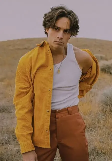 Spencer Sutherland Biography: Girlfriend, Age, Net Worth, Songs, Albums, Height, Parents, Career Spencer Sutherland Biography: Girlfriend, Age, Net Worth, Songs, Albums, Height, Parents, Career
