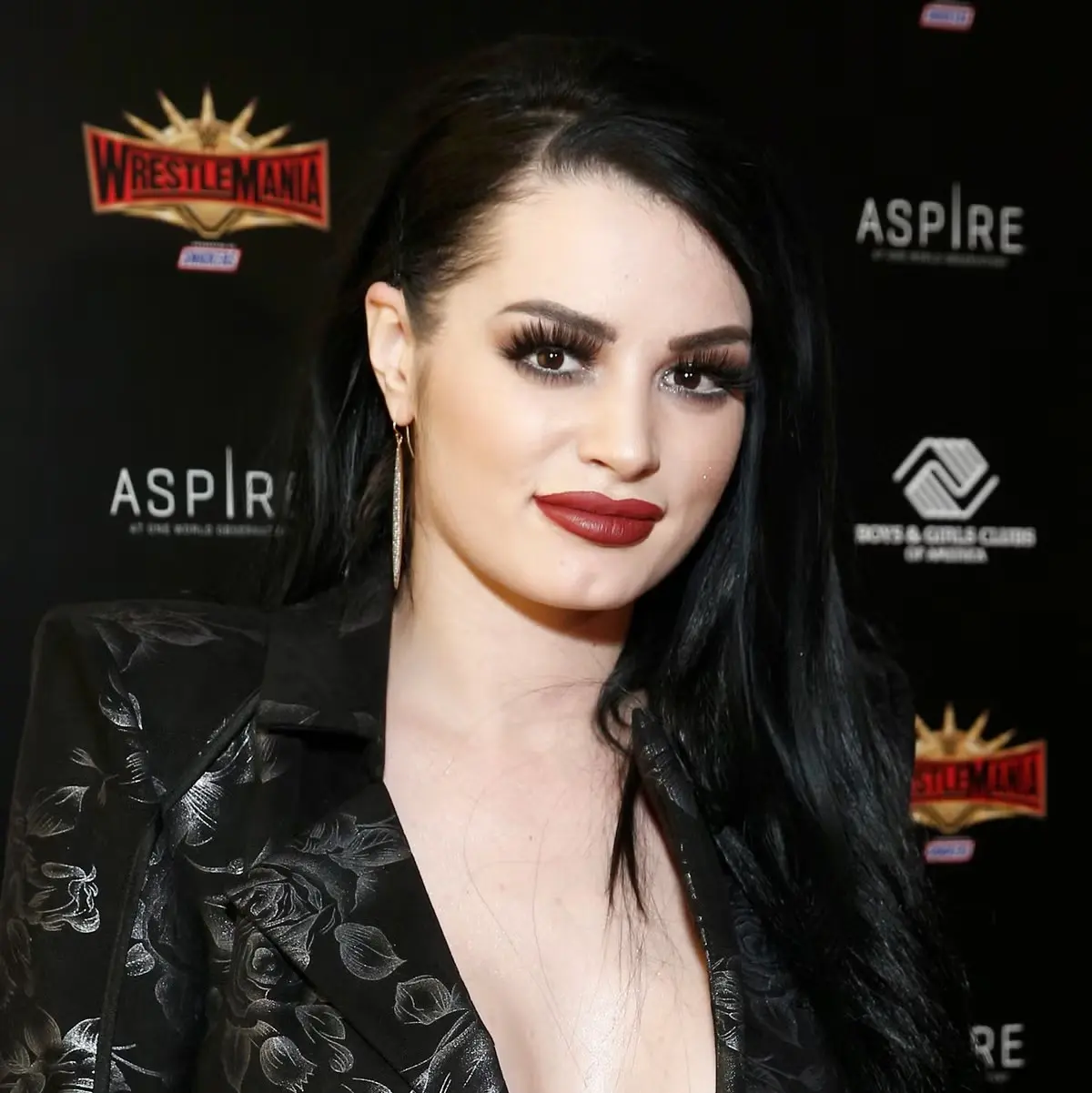 Saraya Photo