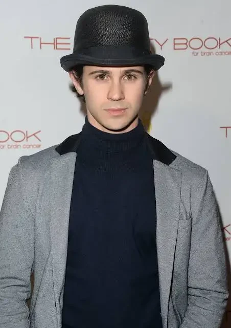 Connor Paolo Biography: Girlfriend, Age, Parents, Height, Net Worth, Gossip Girl, Revenge, Career Connor Paolo Biography: Girlfriend, Age, Parents, Height, Net Worth, Gossip Girl, Revenge, Career