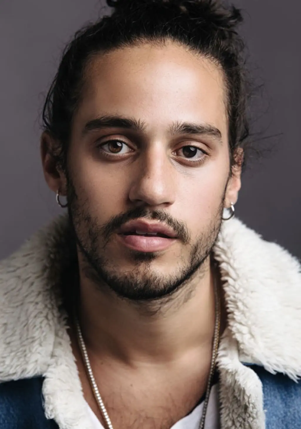 Russ Biography: Age, Net Worth, Height, Parents, Siblings, Albums ...