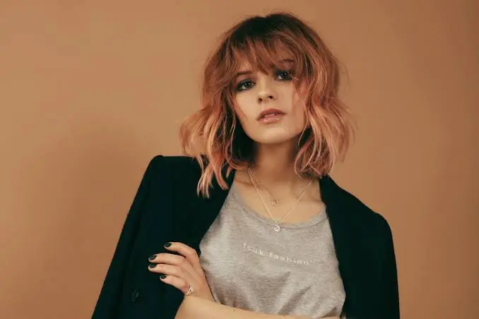 Gabrielle Aplin Biography: Age, Boyfriend, Net Worth, Songs, Albums, Height, Parents Gabrielle Aplin Biography: Age, Boyfriend, Net Worth, Songs, Albums, Height, Parents