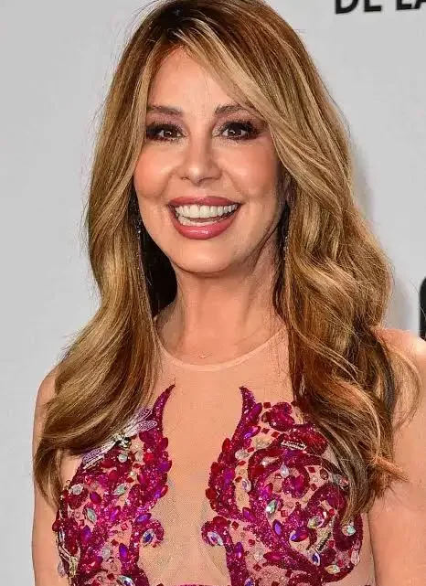 Myrka Dellanos Biography: Husband, Age, Children, Net Worth, Height, Parents Myrka Dellanos Biography: Husband, Age, Children, Net Worth, Height, Parents