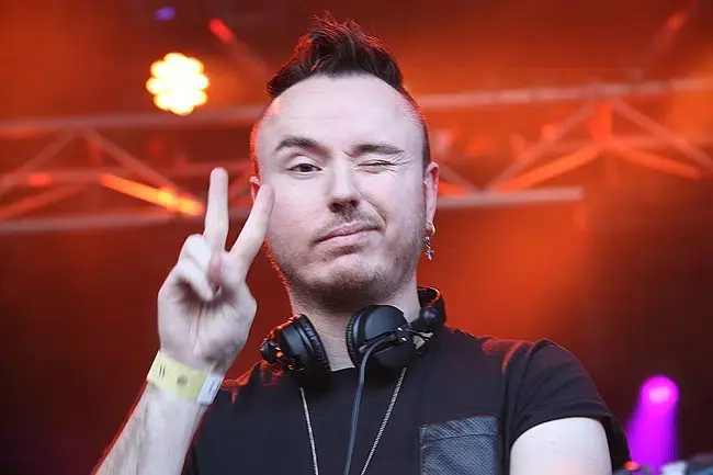 Duke Dumont Biography: Age, Net Worth, Height, Parents, Siblings, Career, Songs, Record Label Duke Dumont Biography: Age, Net Worth, Height, Parents, Siblings, Career, Songs, Record Label